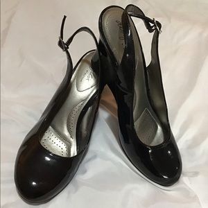 DexFlex Dressy Wedges